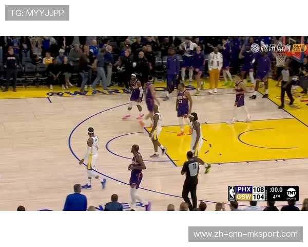 太阳挡拆战术收效,布克突破点更明显 太阳挡拆战术收效,布克突破点更明显